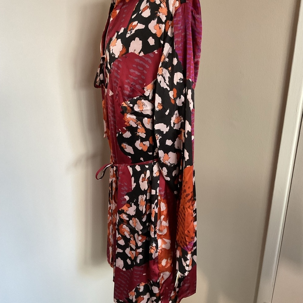 NWT Donna Morgan Floral Mini Dress - Long sleeves and V-neck design Size 18 - Picture 7 of 8